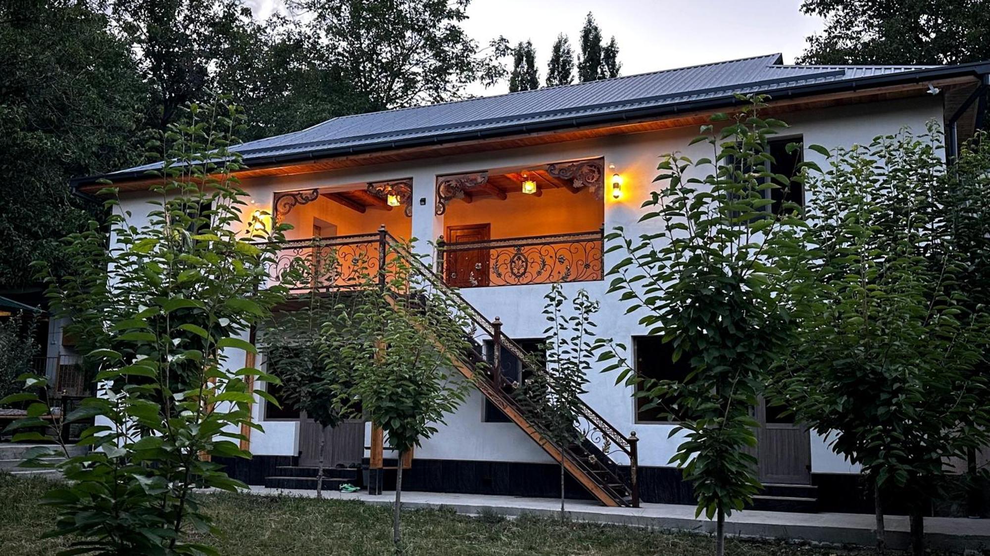 Hayat Guesthouse Nuratau Mountain Yukary-Ukhum Dış mekan fotoğraf