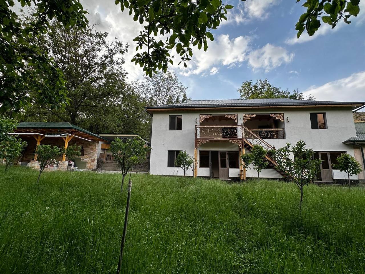 Hayat Guesthouse Nuratau Mountain Yukary-Ukhum Dış mekan fotoğraf